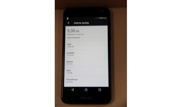 smartphone BLU Life Max, met gebruikssporen wo krassen ,zonder lader, paswoord niet gekend, werking niet gekend